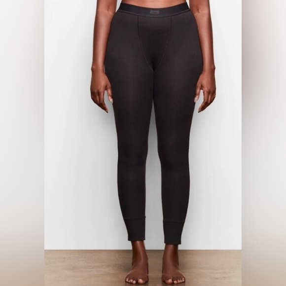 SKIMS Pants - Skims NWT Ribbed Leggings lounge pants, 3XL, Soot Black